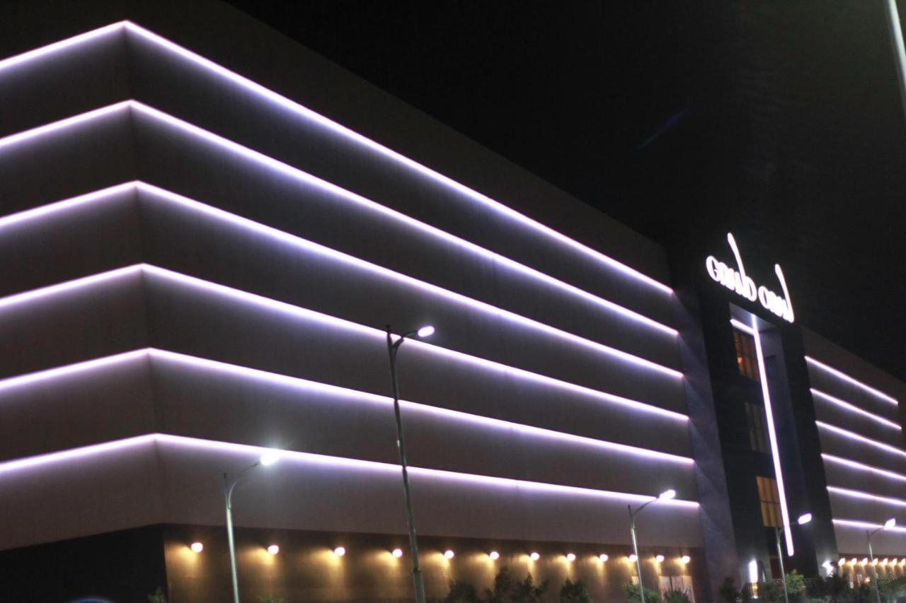 Az Hotels Grand Oran Es Senia Exterior photo