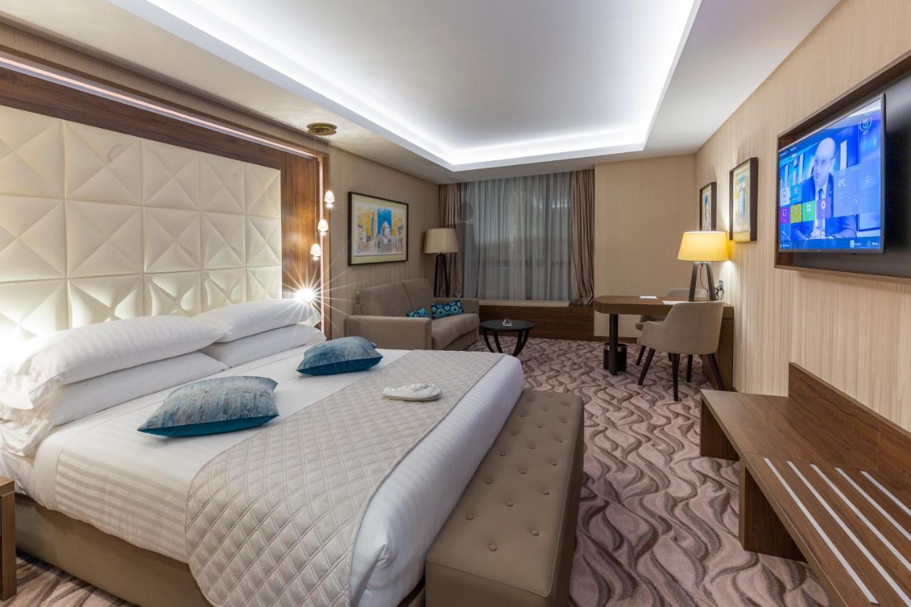 Az Hotels Grand Oran Es Senia Exterior photo